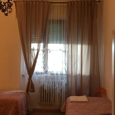 A Casa Doina Airport 3* Пиза