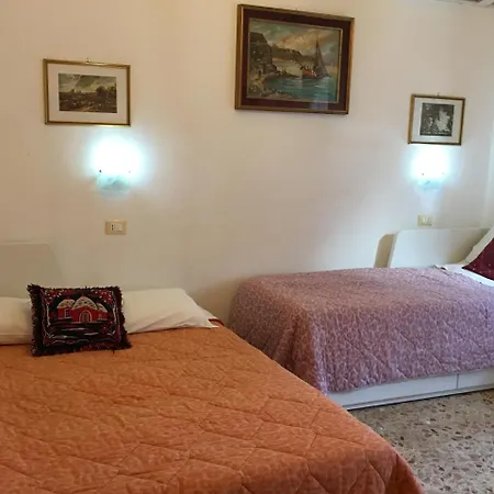 Konukevi A Casa Doina Airport 3*